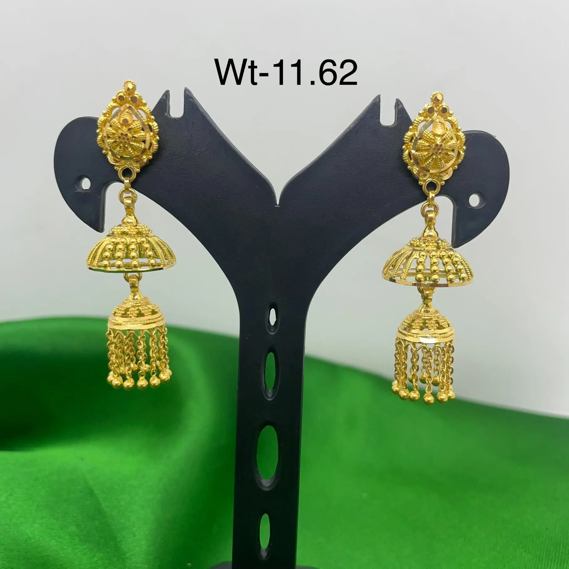 Trendy Gold Jhumka