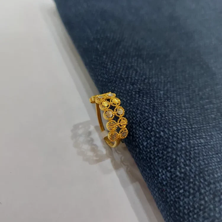 Style  Ladies Ring