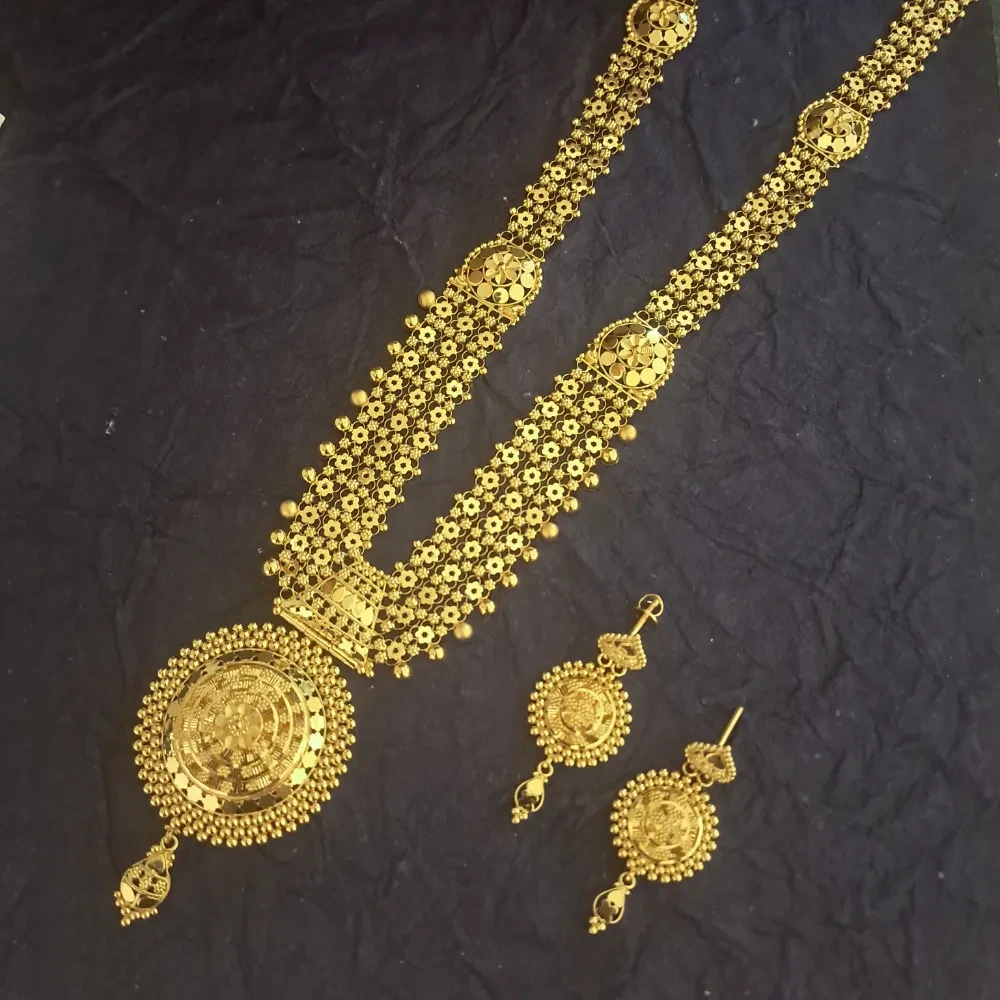 Elegant Necklace Set