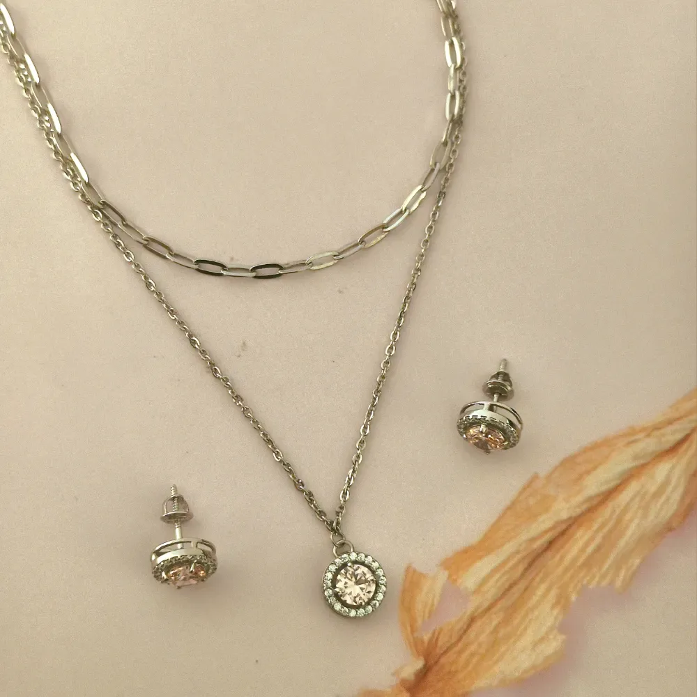 Elegant Silver Necklace Set