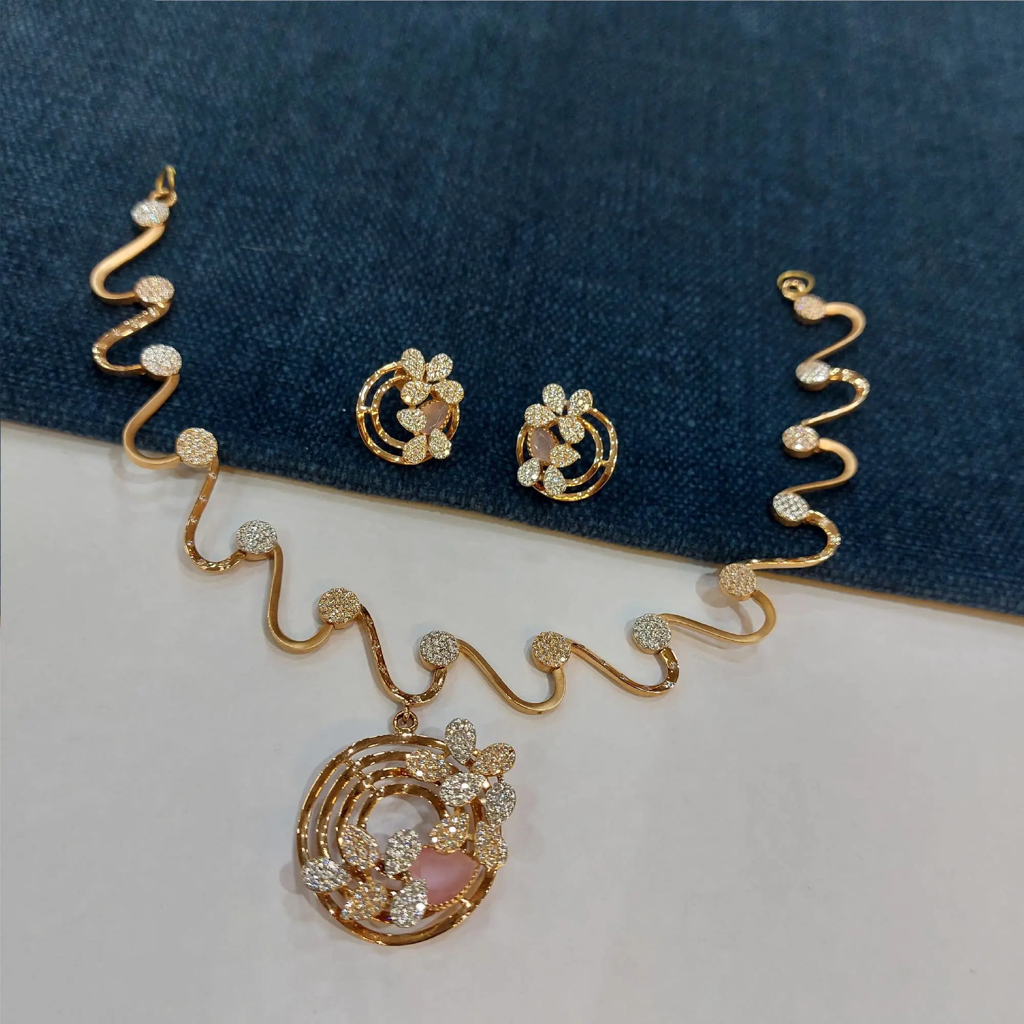 Traditional Rose Gold Necklace