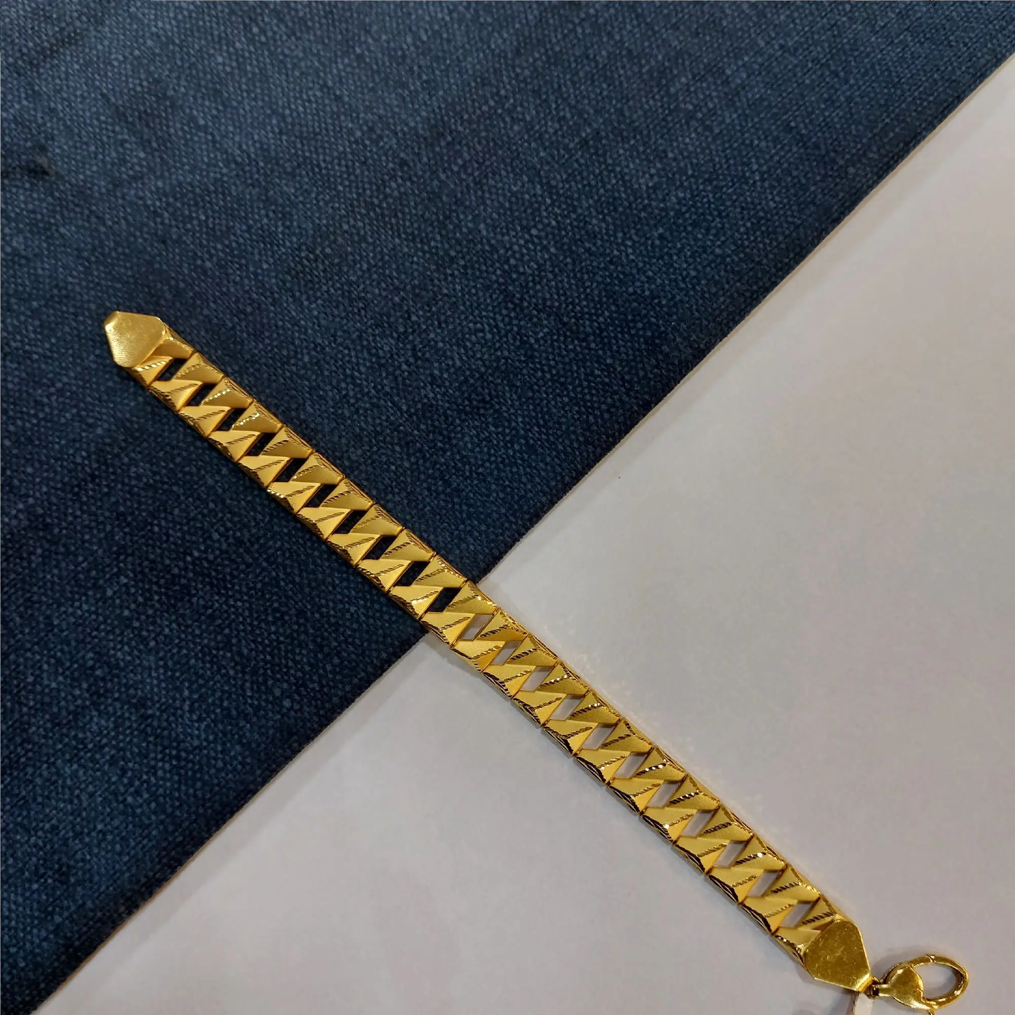 Matte Finishing Gold Bracelet