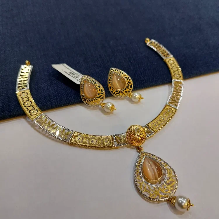 Style Antique Necklace