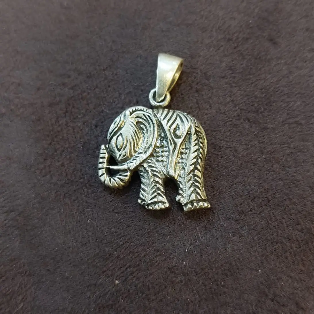 Style Silver Elephant Pendant