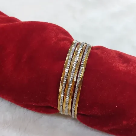 Trendy Fancy Roadium Bangles