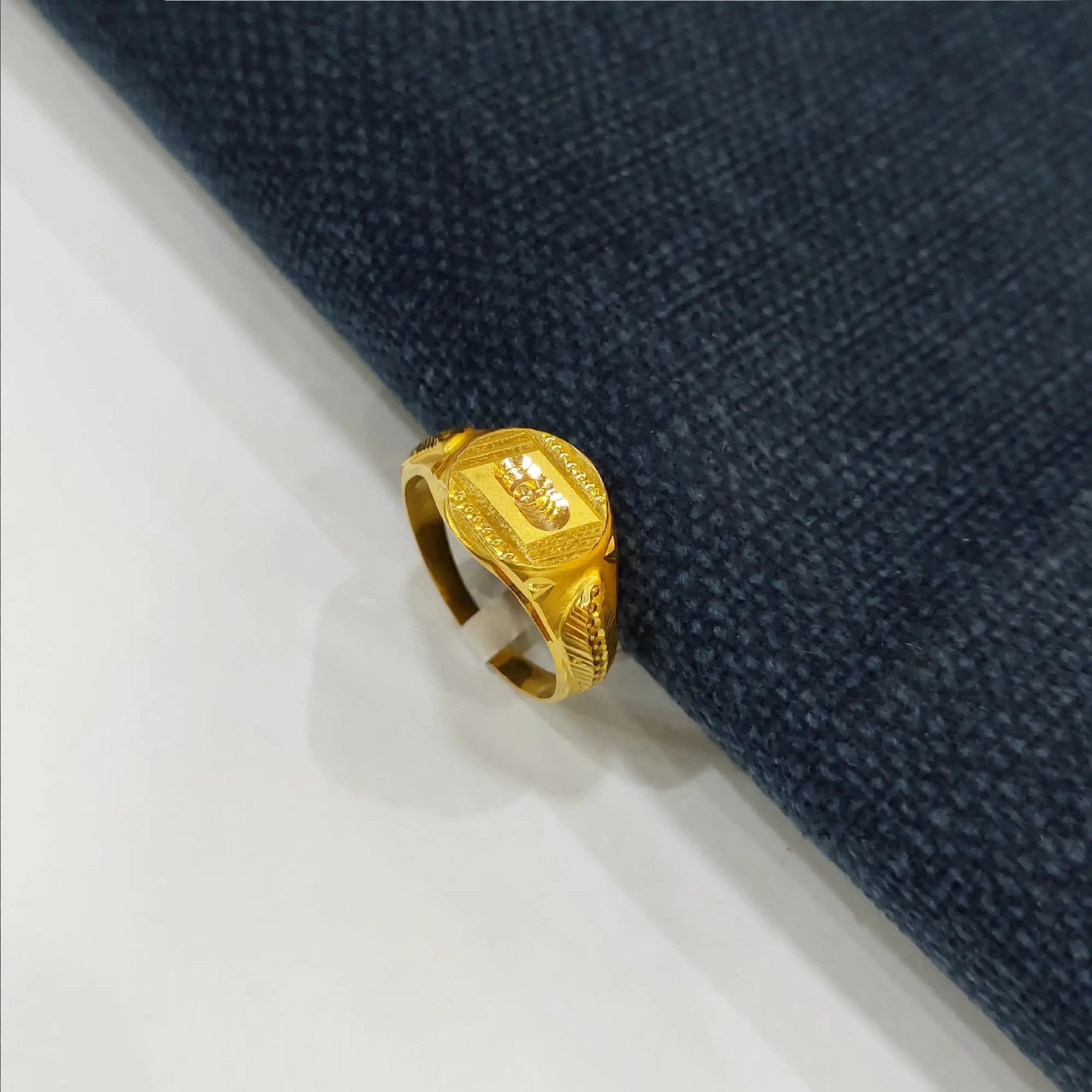 Gents Gold Ring
