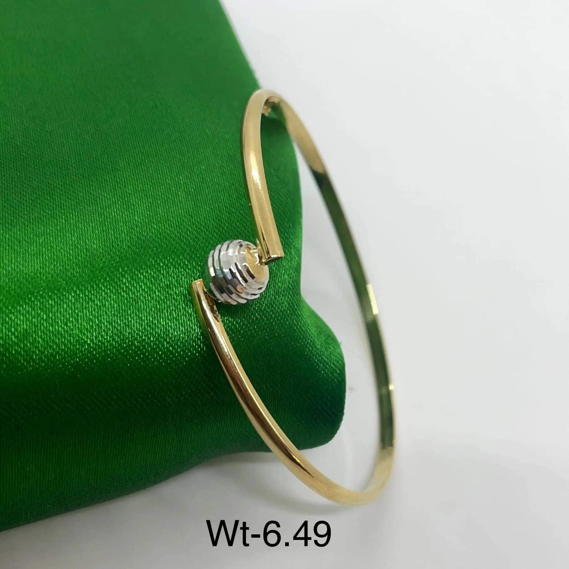 Light Weight Trendy Kada