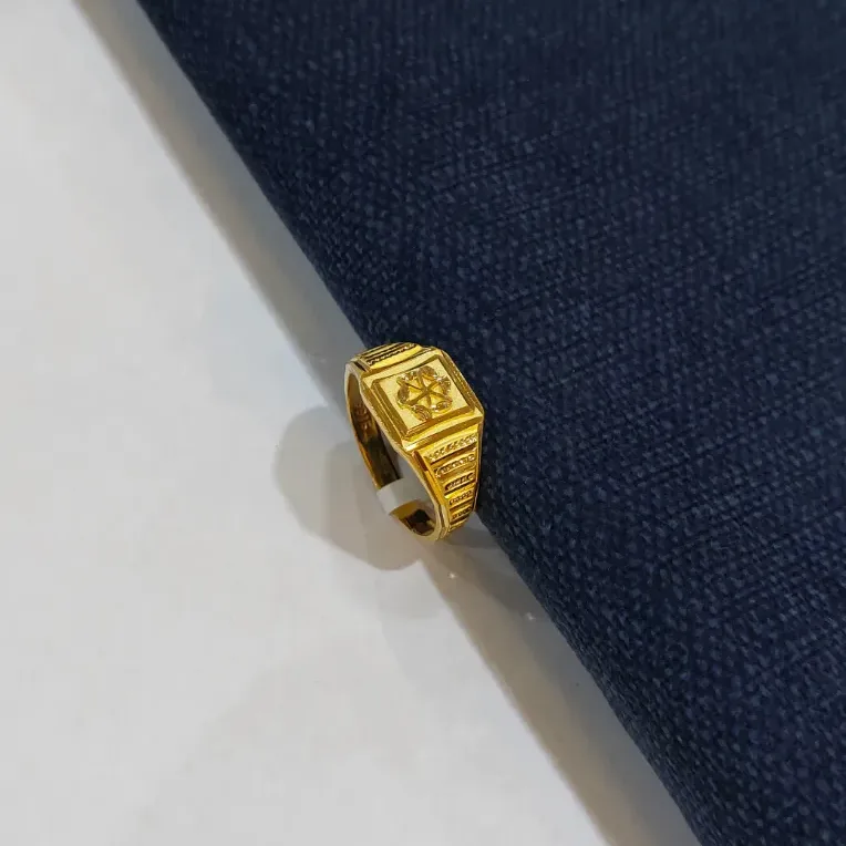 Fancy Gold Gents Ring