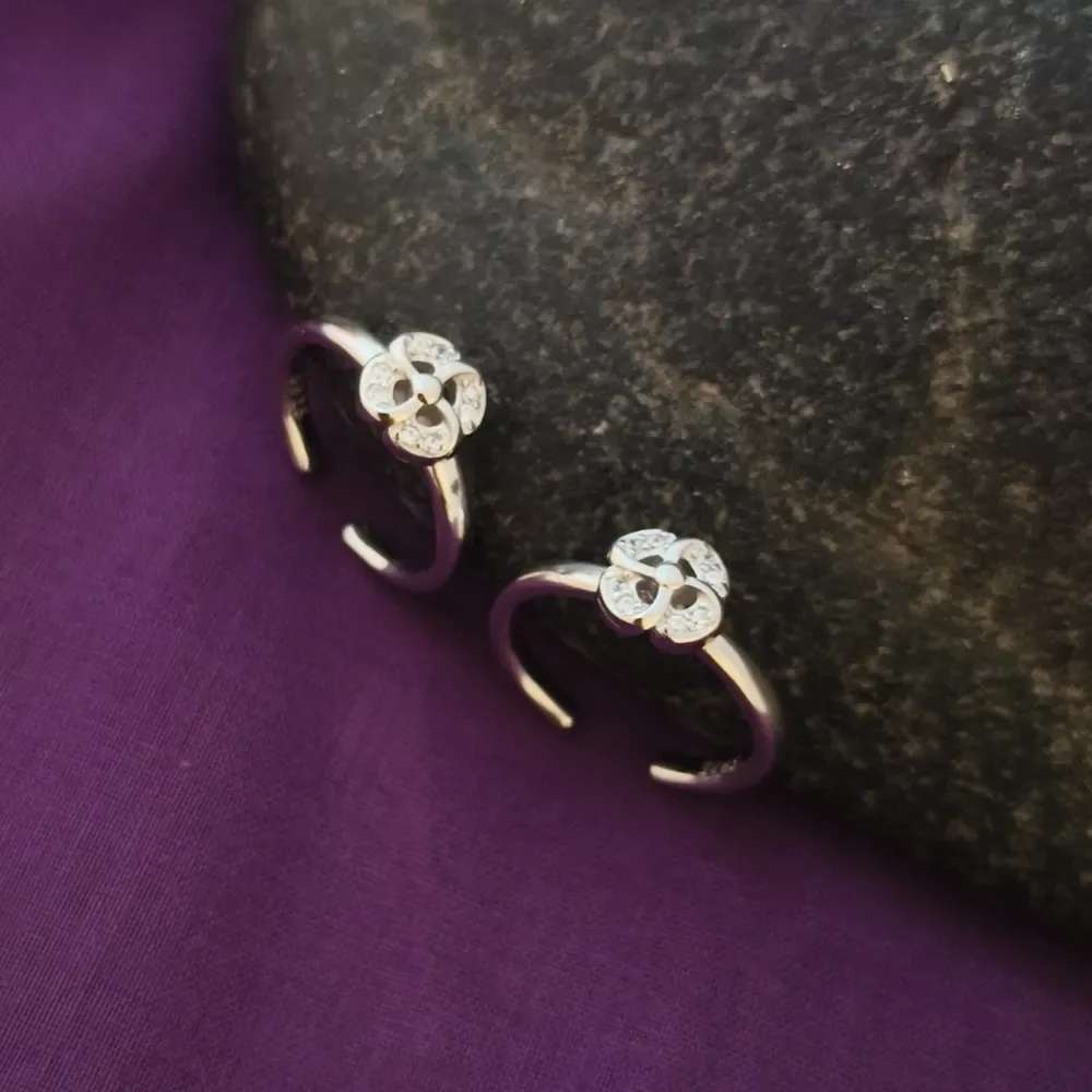 Delicate 925 Silver Toe Ring