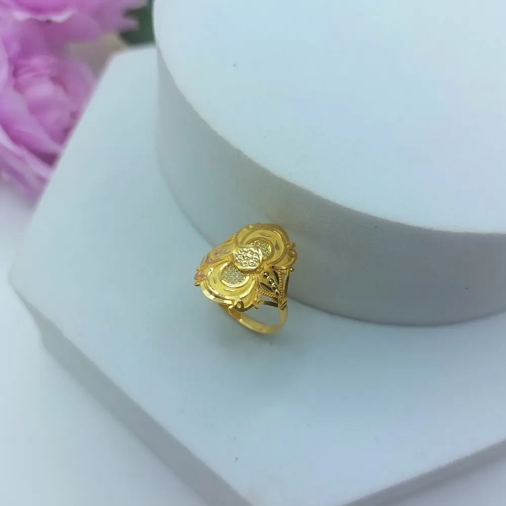 Trendy 18k Gold Ring