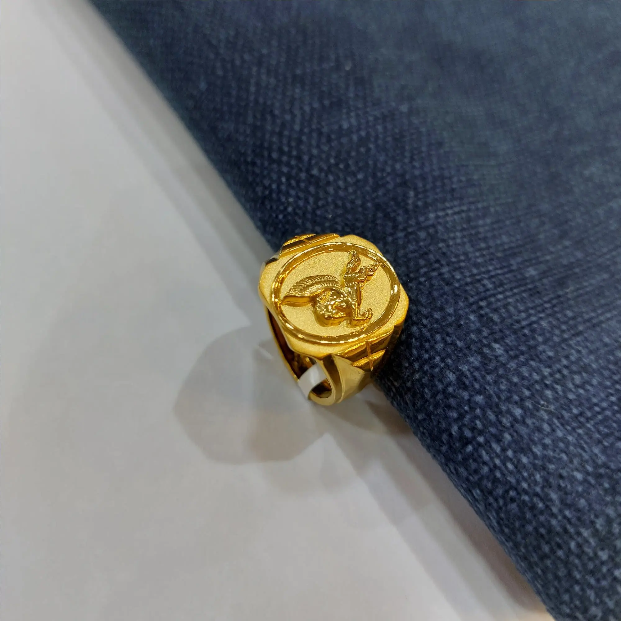 Gents Gold Ring