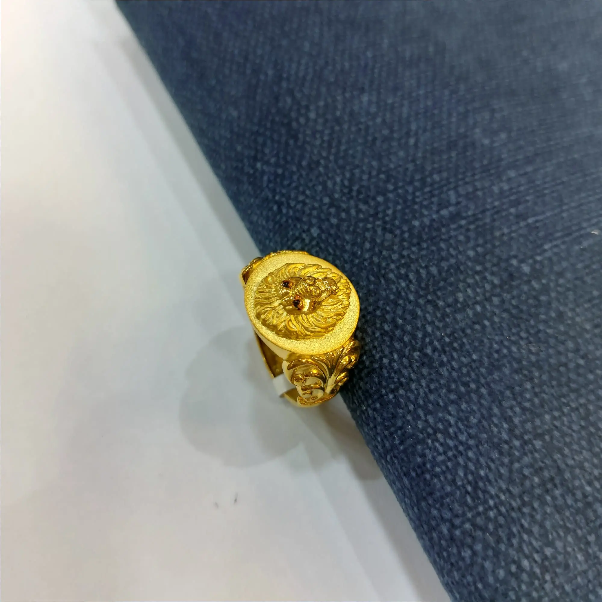 Gents Gold Ring