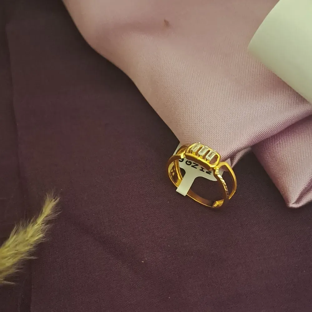 Classic Gold Ring