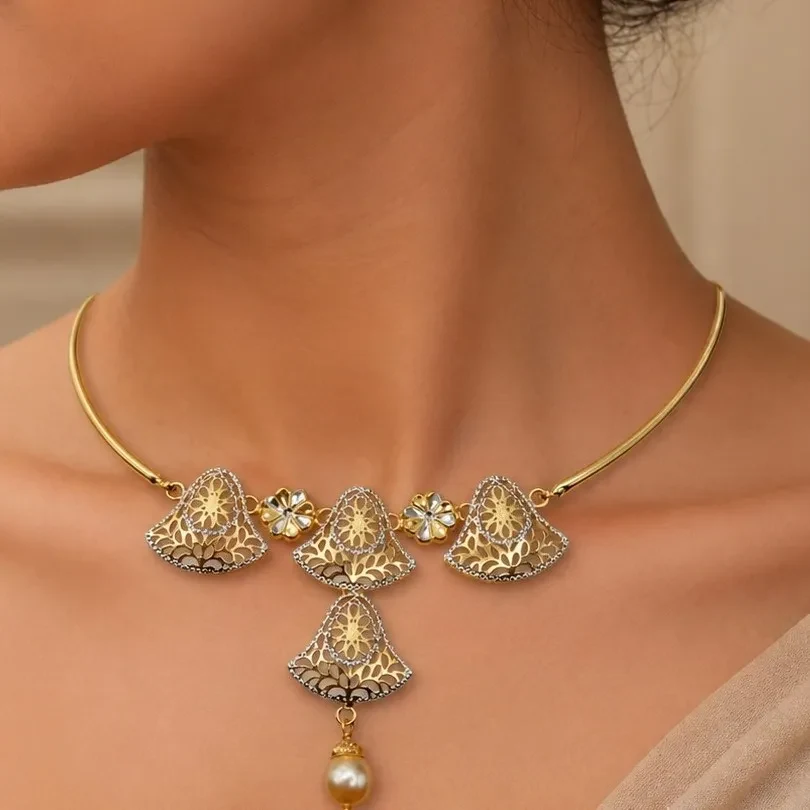 Minimalist Gold Choker Necklace Set
