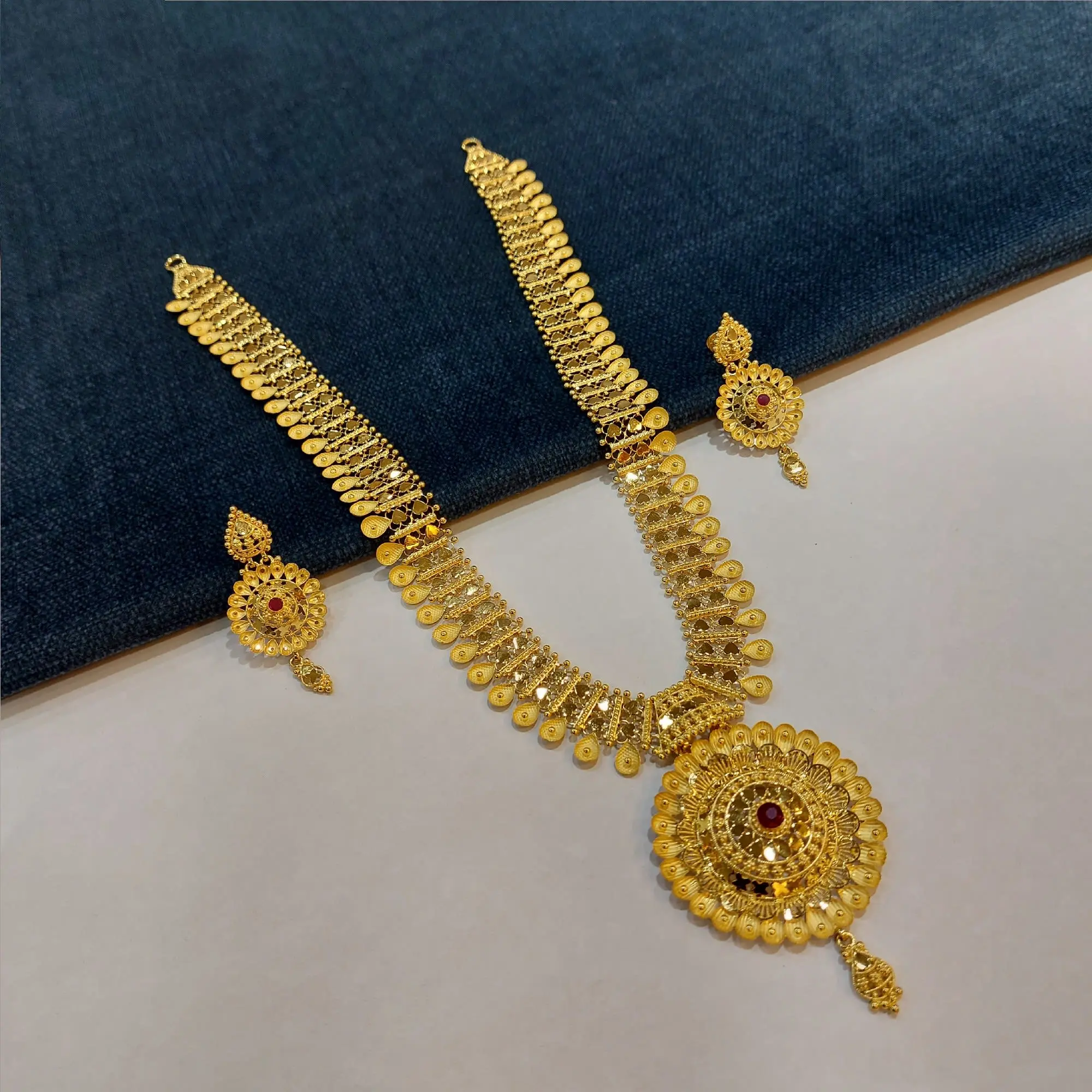 Long Chandan Haar