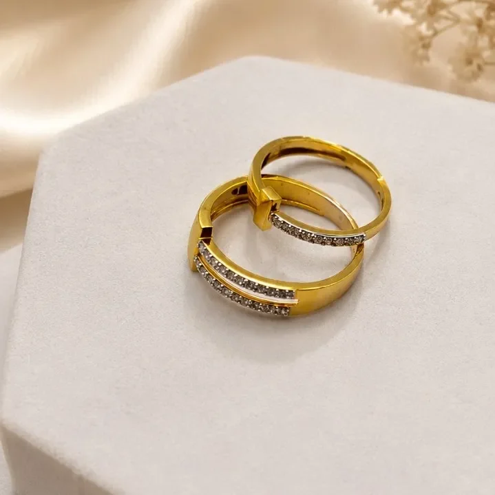 Elegant Spark Couple Ring