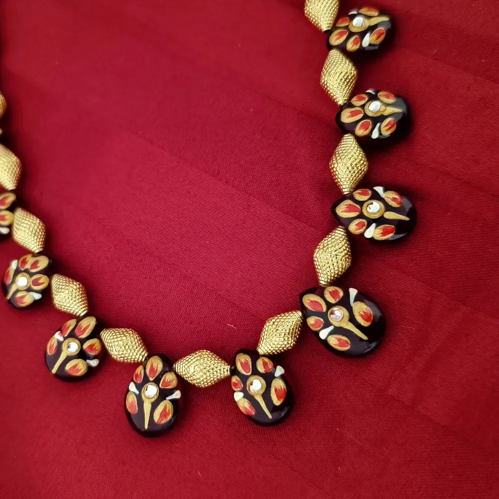 Meenakari Thushi Short Necklace-22K Gold.