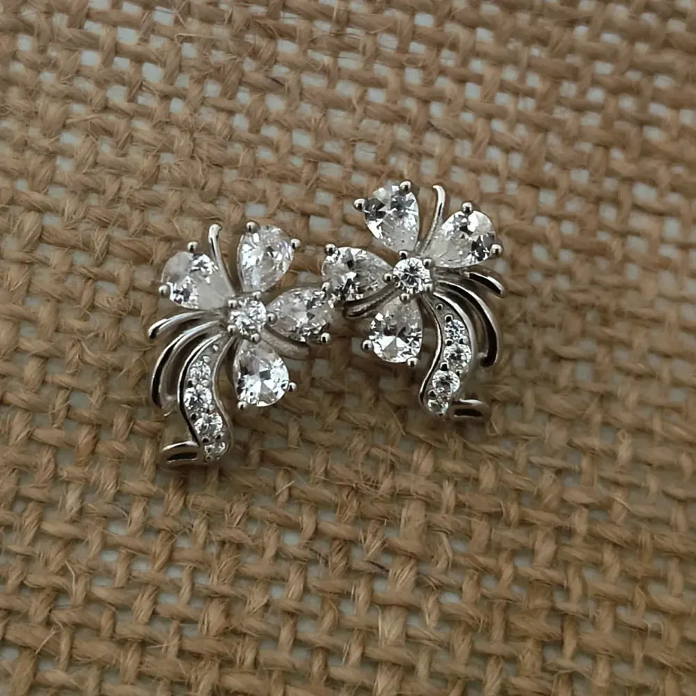925 Pure Silver Floral Earrings- Minimalist Elegance for Everyday shine
