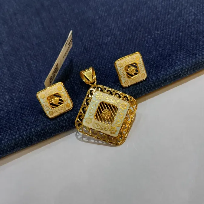 Style Pendant Set