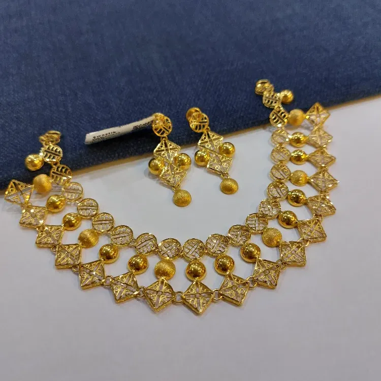 Style Light Weight Necklace