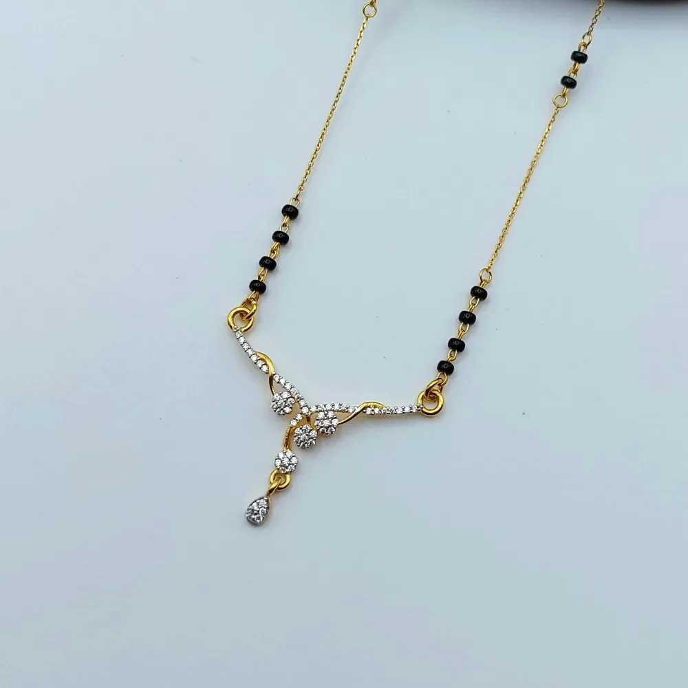 Elegant 18k Gold Mangalsutra