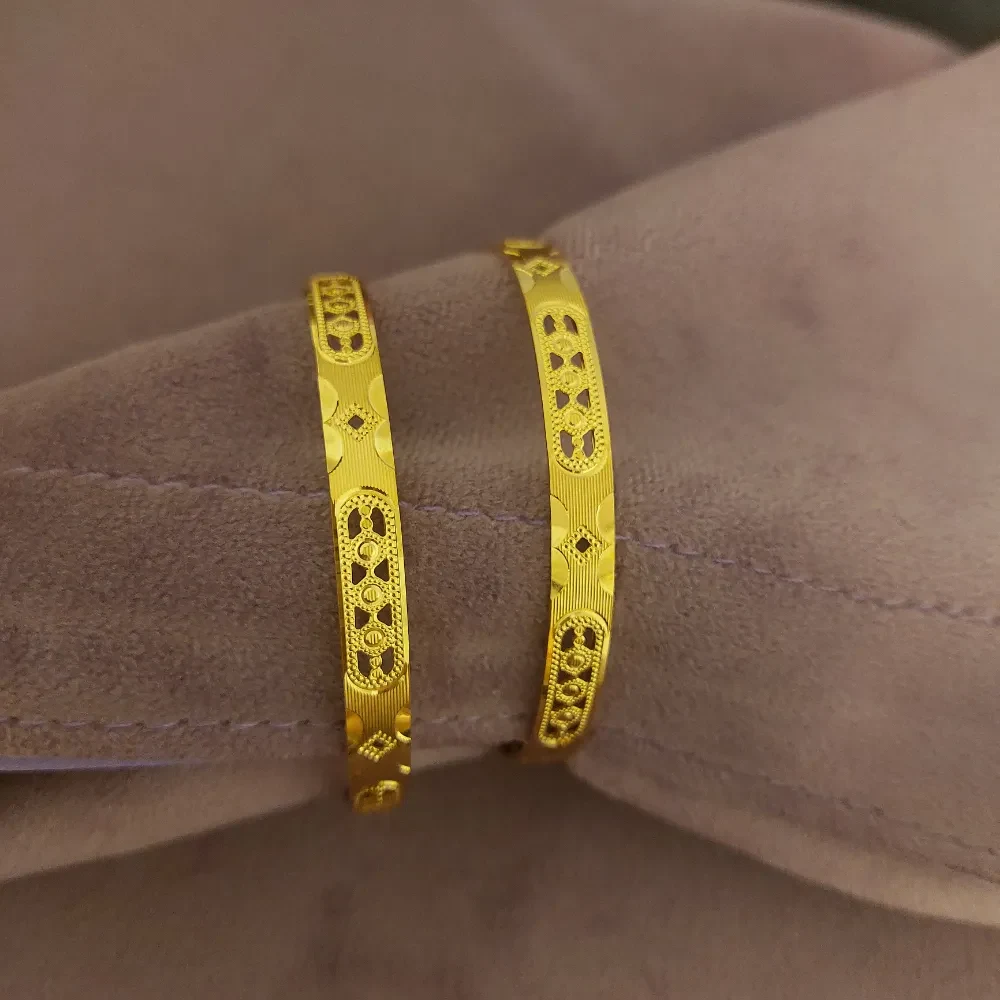 Trendy Gold Bangles