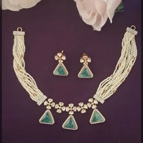 Green stone beautiful necklace