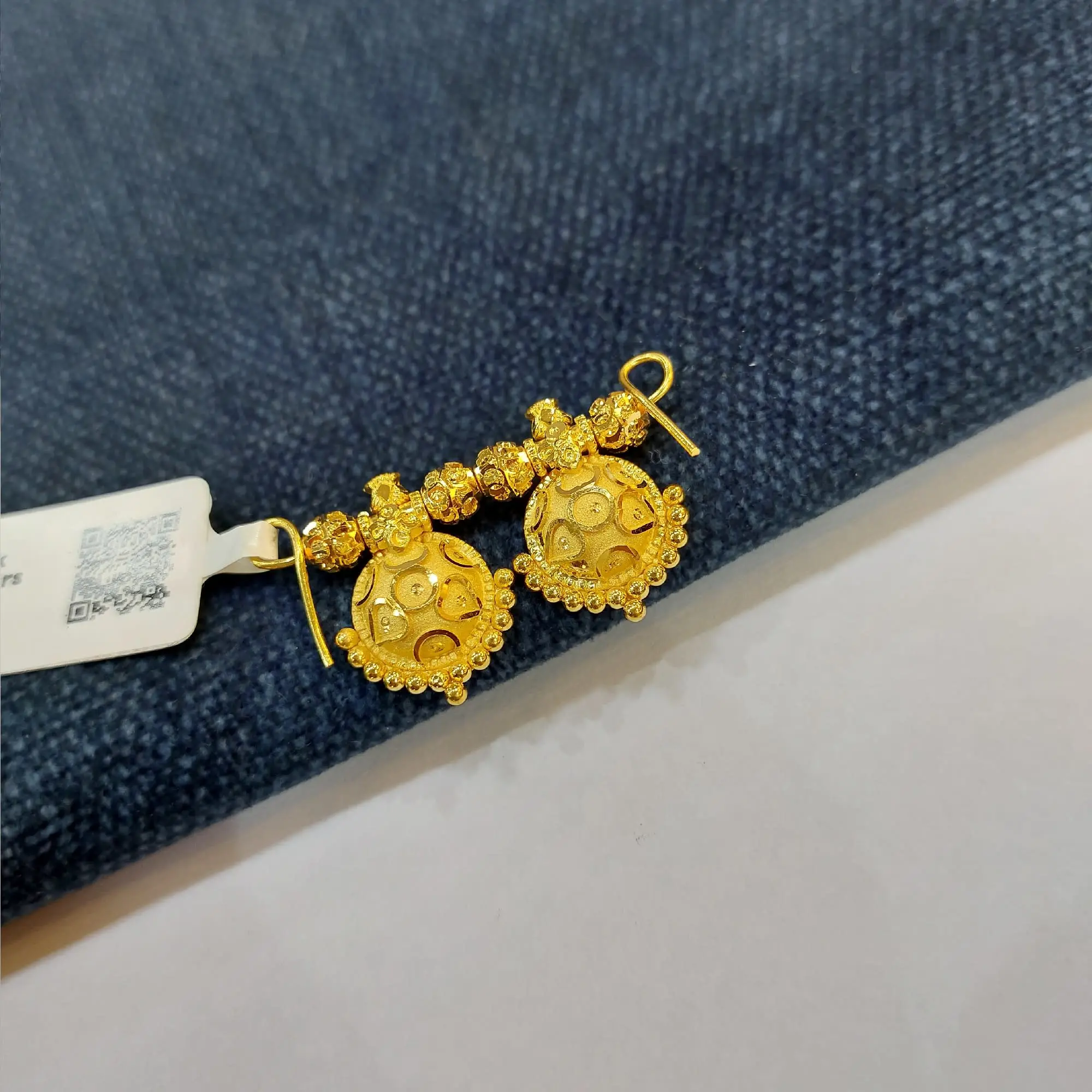 Trending Gold Mangalsutra Wati Pendant