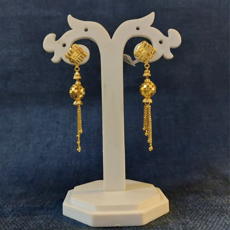 Style Gold Earrings