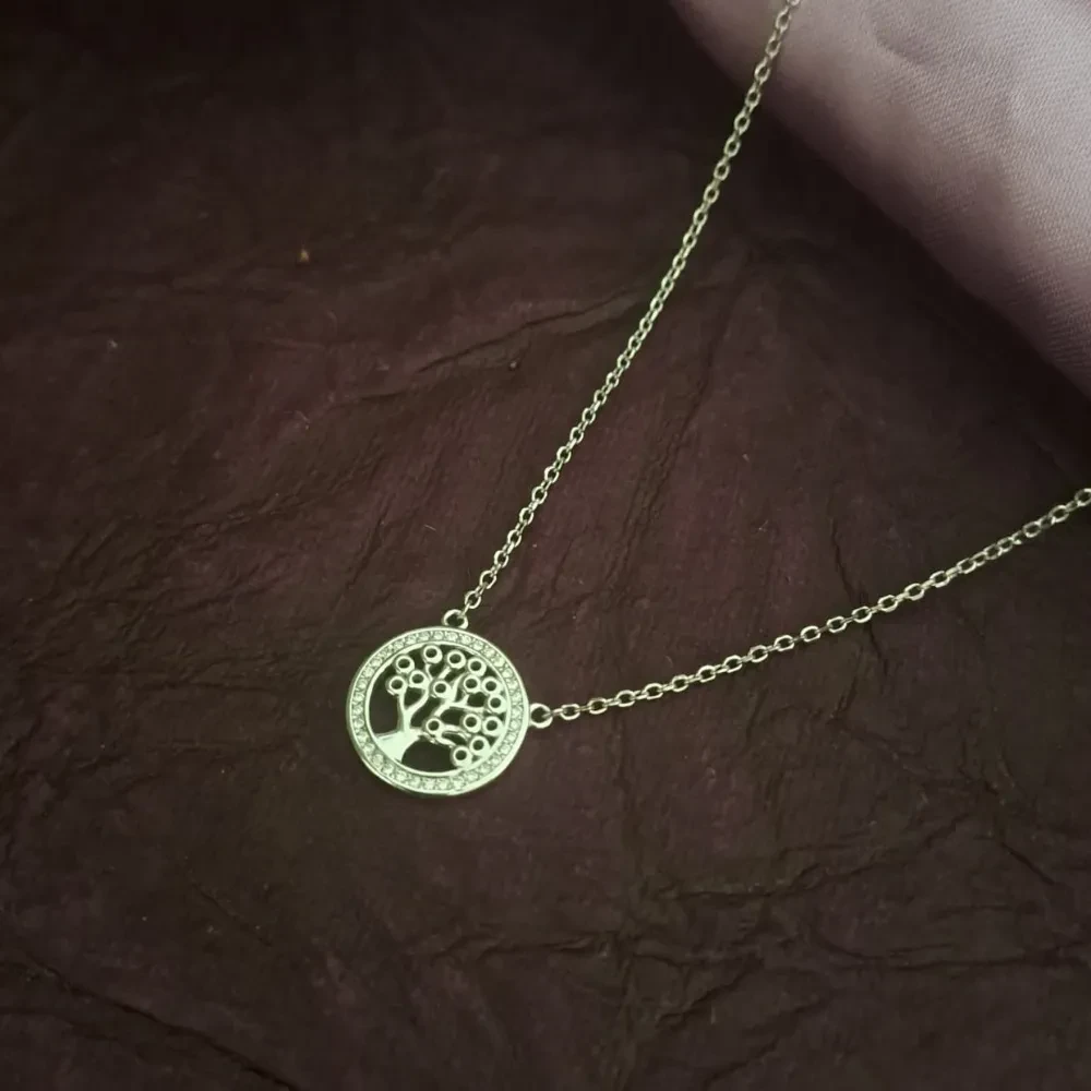 Elegant Silver Necklace