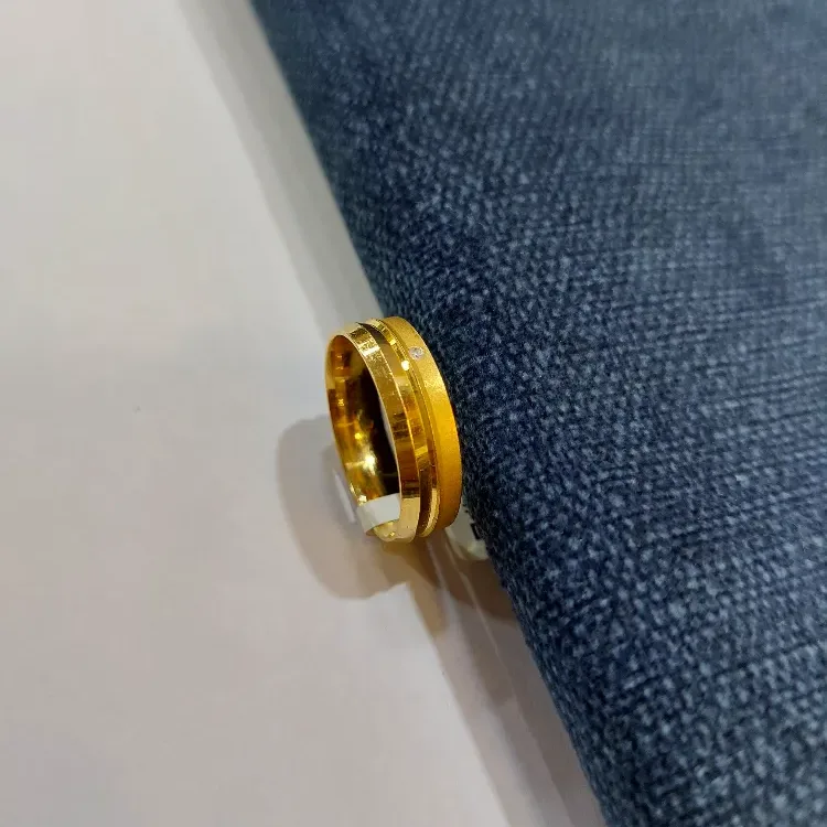 Gold Gents Couple Band