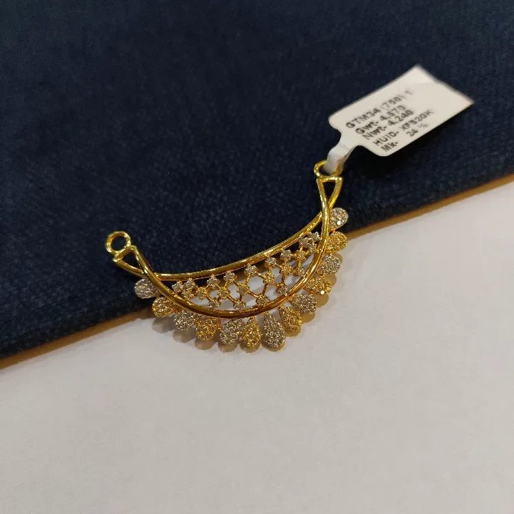 Style American Diamond Mangalsutra Pendant