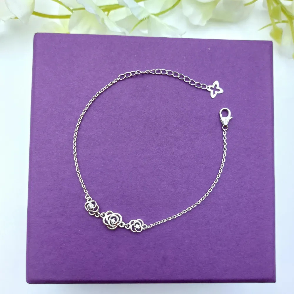 Trendy Floral Charm Silver Bracelet