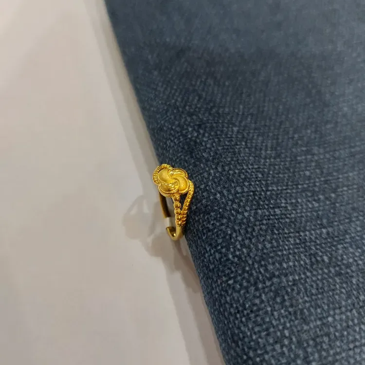 Style Fancy Gold Ring
