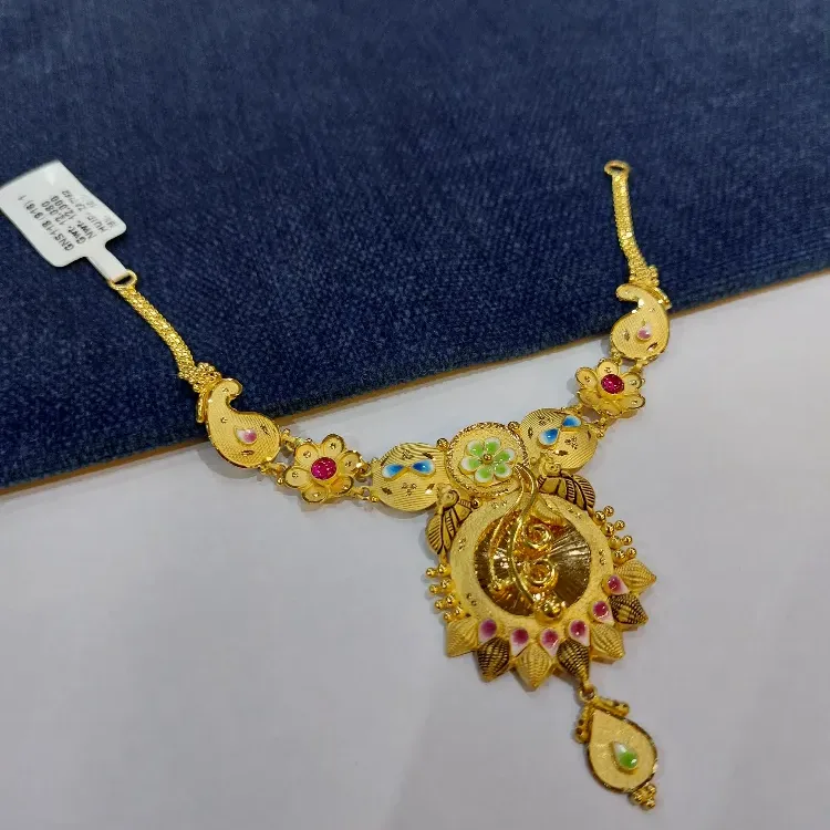 Style Short Gold Necklace