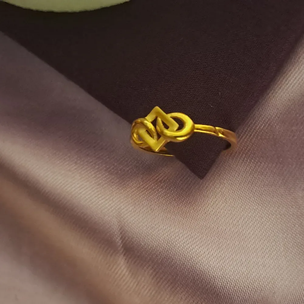 Elegant Gold Ring