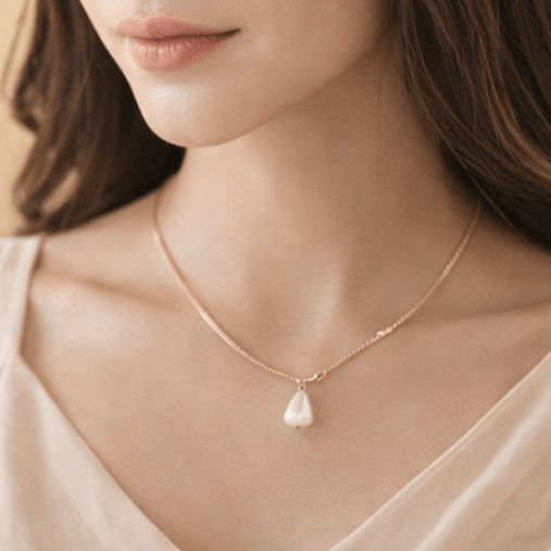 White Lilly Pendent