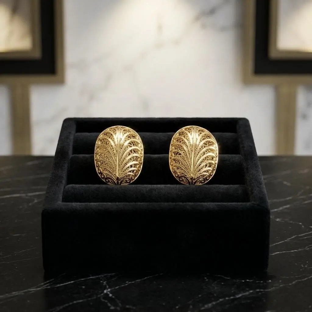Large Leaf Inspired Stud