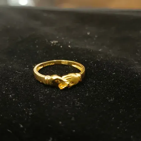 Hug Ring