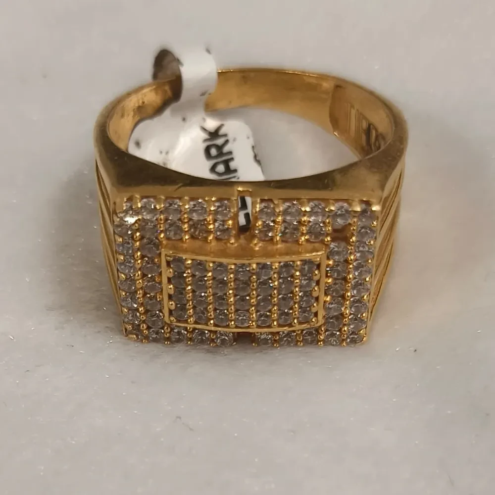 Grand White Stone Ring